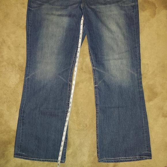 Maurices Curvy Jeans | Women's 15/16 Reg - Picture 4 of 6